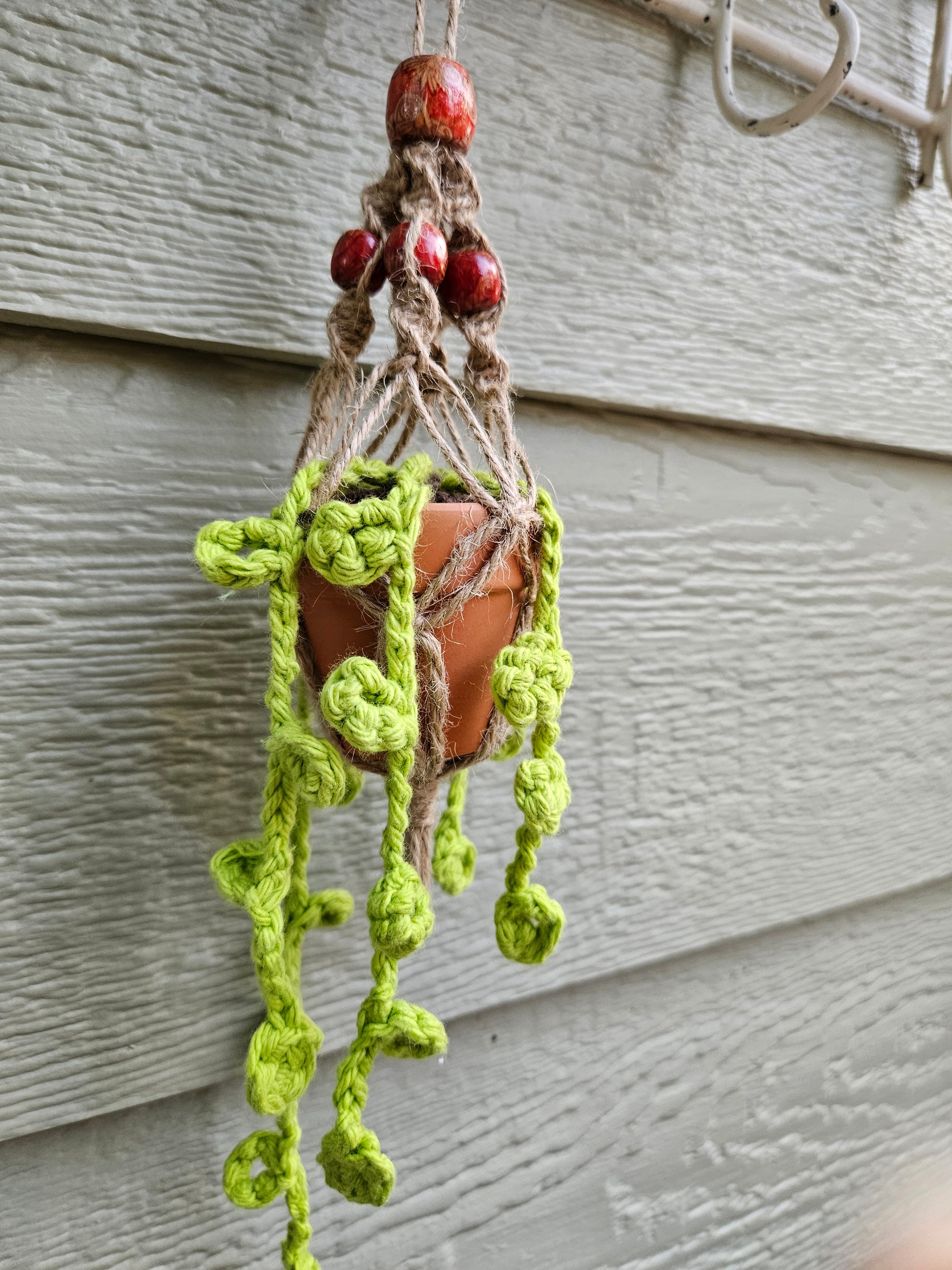 yarn hanging plants Crochet and Macrame Mini Hanging Potted Plant